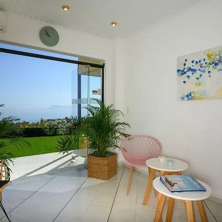 Hermes Front Appartement Stalós