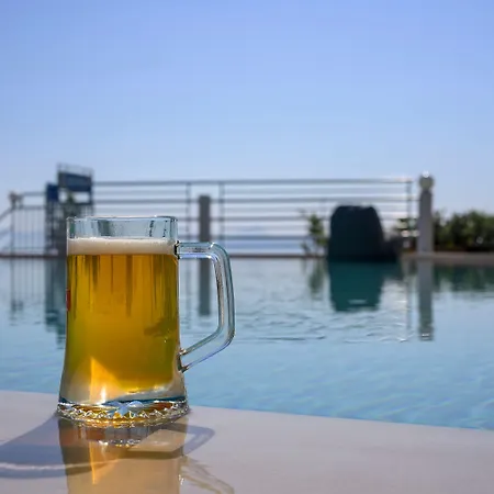 Lägenhet Hermes Front Stalós