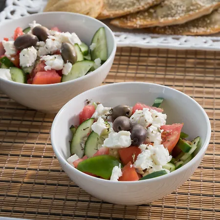 Hermes Front Apartmán Stalós