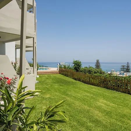 Hermes Front Apartment Stalós