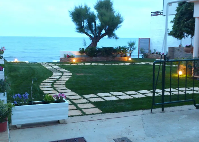 Hermes Front Apartment Stalós