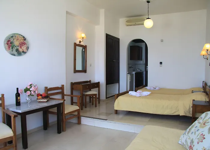 Hermes Front Apartment *