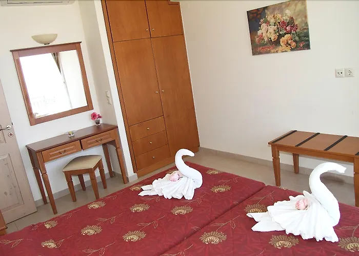 Hermes Front Apartment